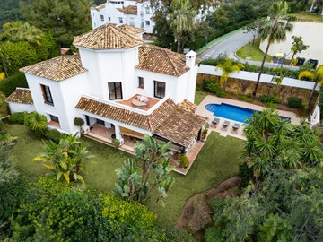 living - 373m² house / villa with 122m² terrace for sale in Quinta - featured