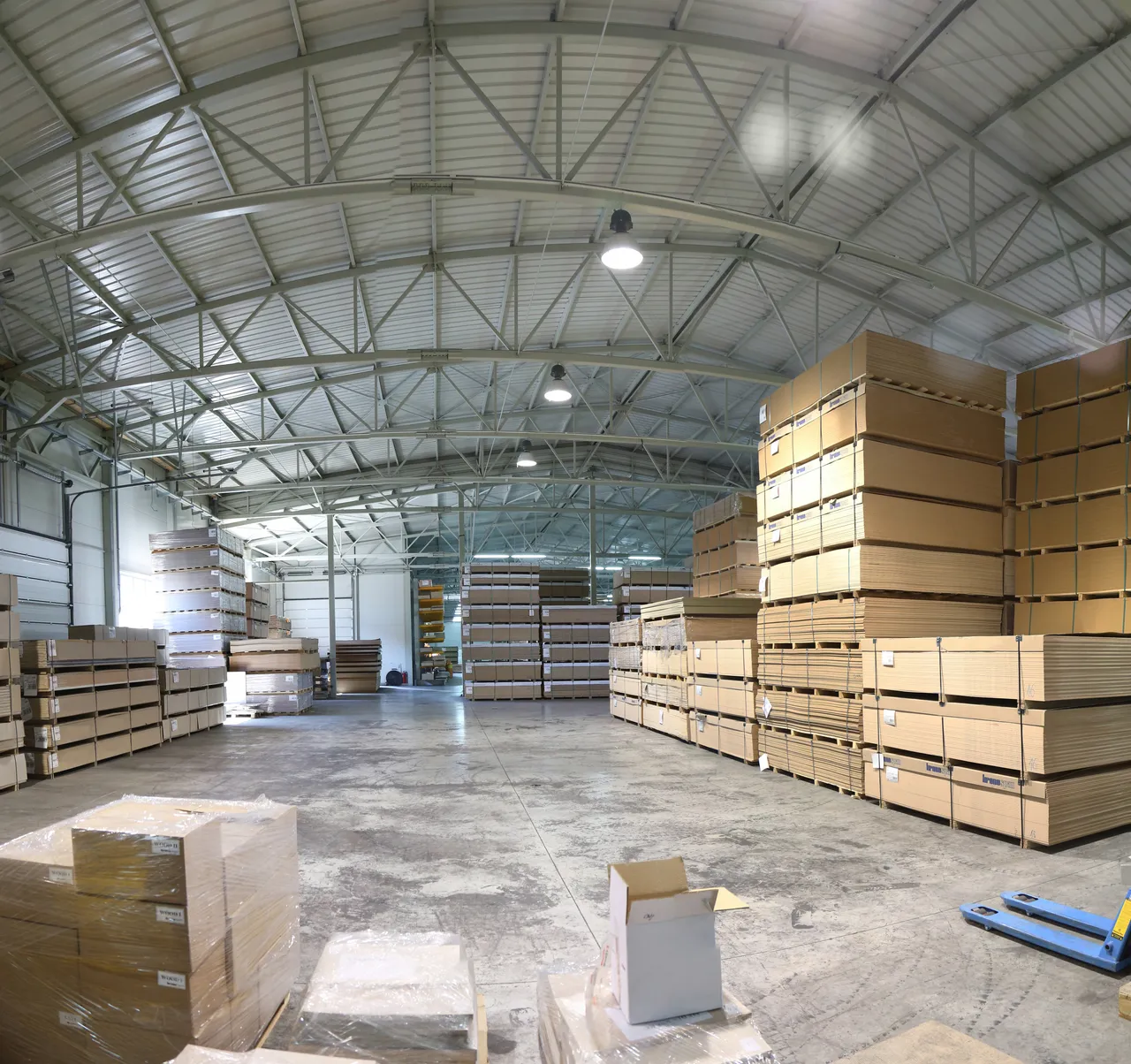 logistics - Light Industrial Premises / Offices For Rent - gallery - 2