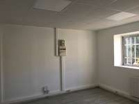 logistics - Activités / Bureaux À Louer - gallery thumbnail - 1