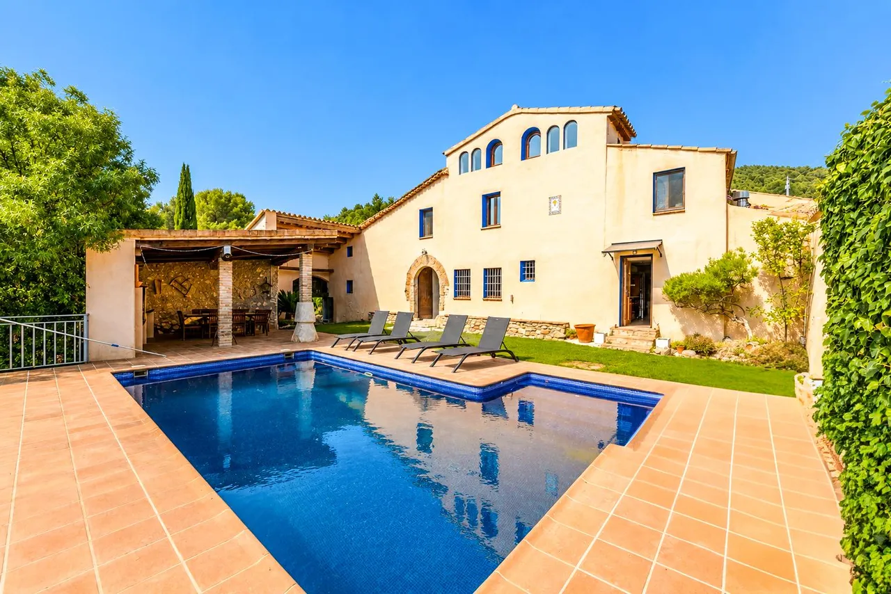 living - 692m² country house for sale in Penedès, Barcelona - gallery - 5