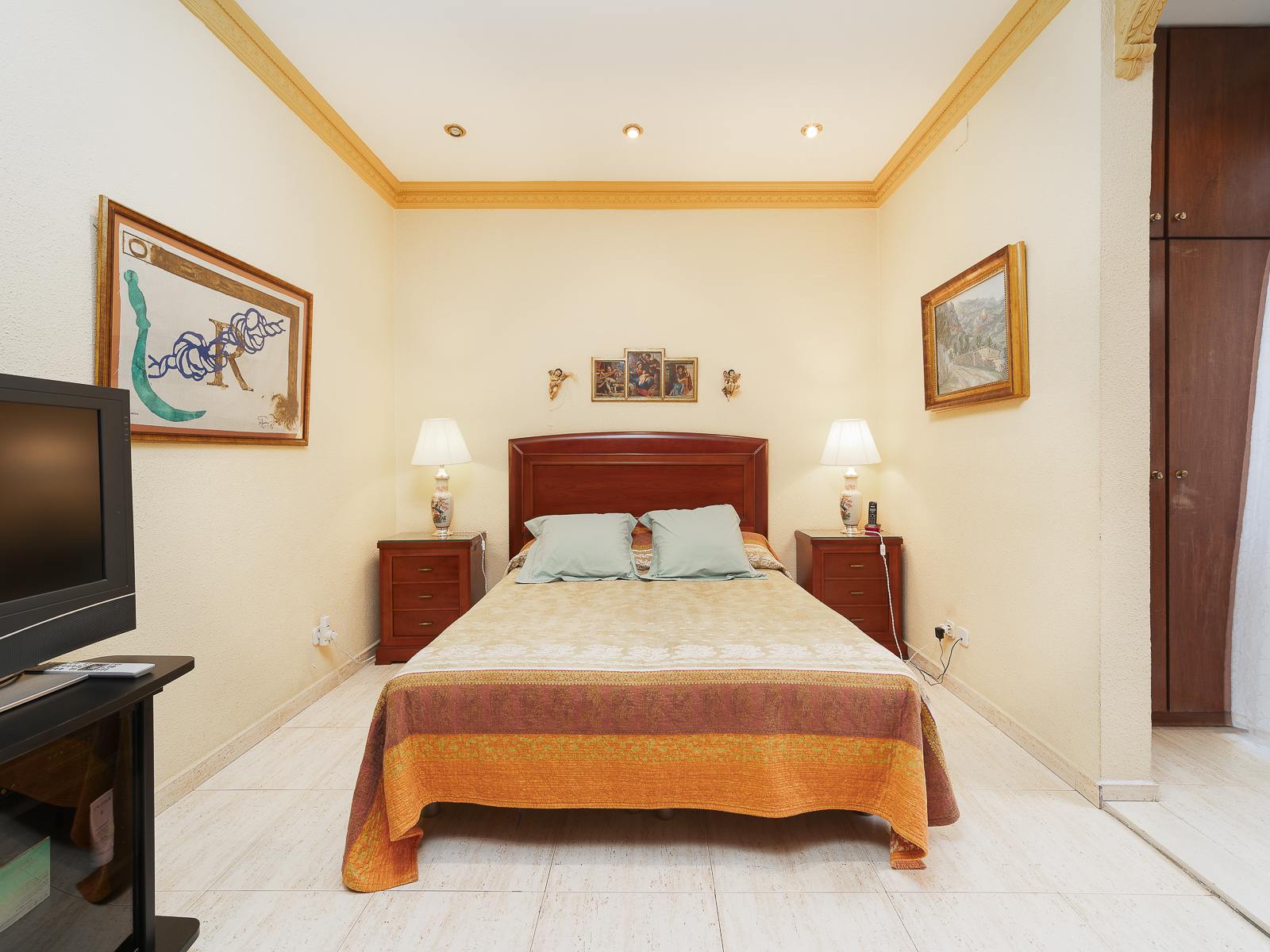 living - 114m² apartment for sale in Eixample Left, Barcelona - gallery thumbnail - 10