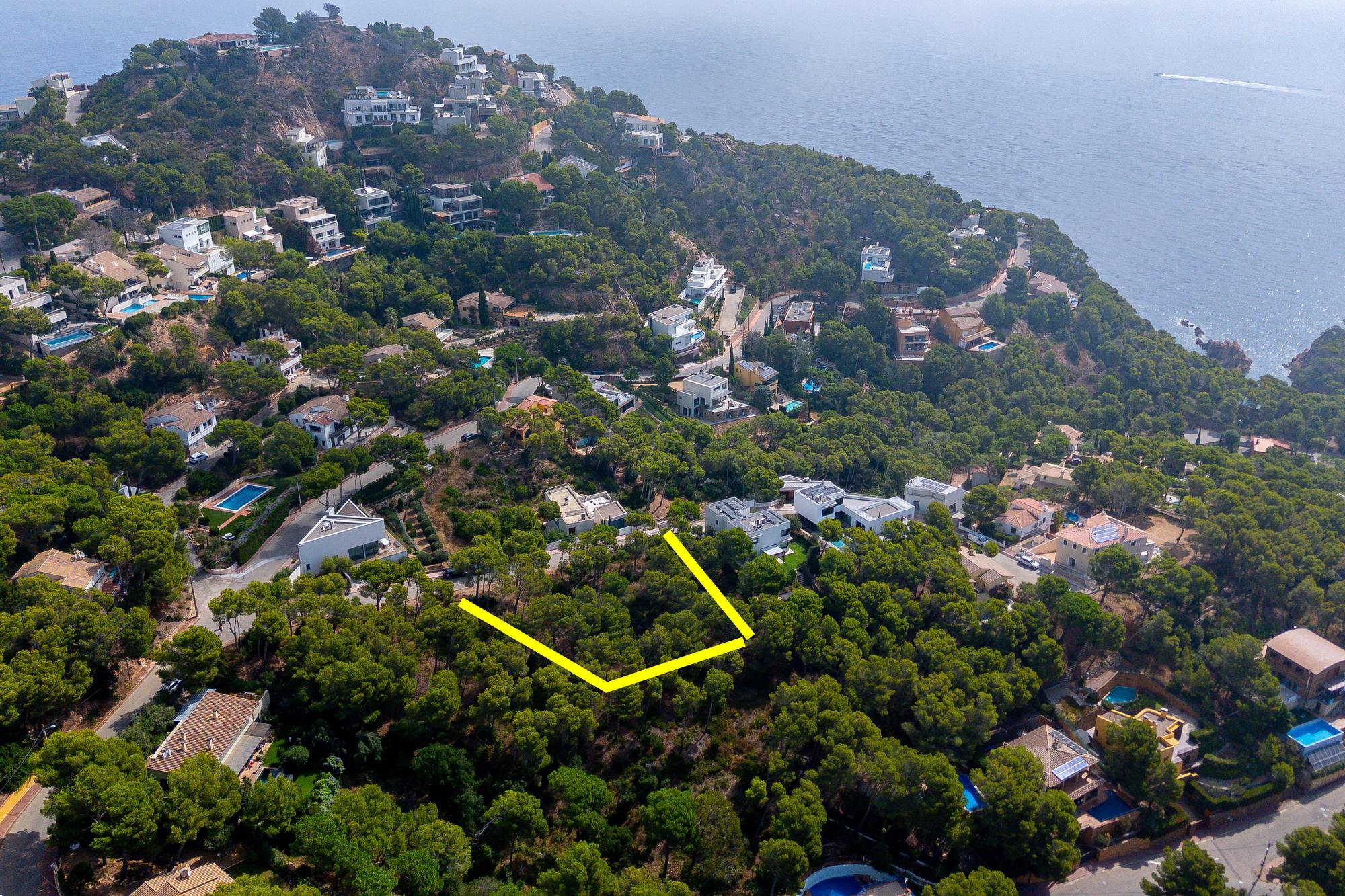 living - 1,610m² plot for sale in Tamariu, Costa Brava - gallery - 2