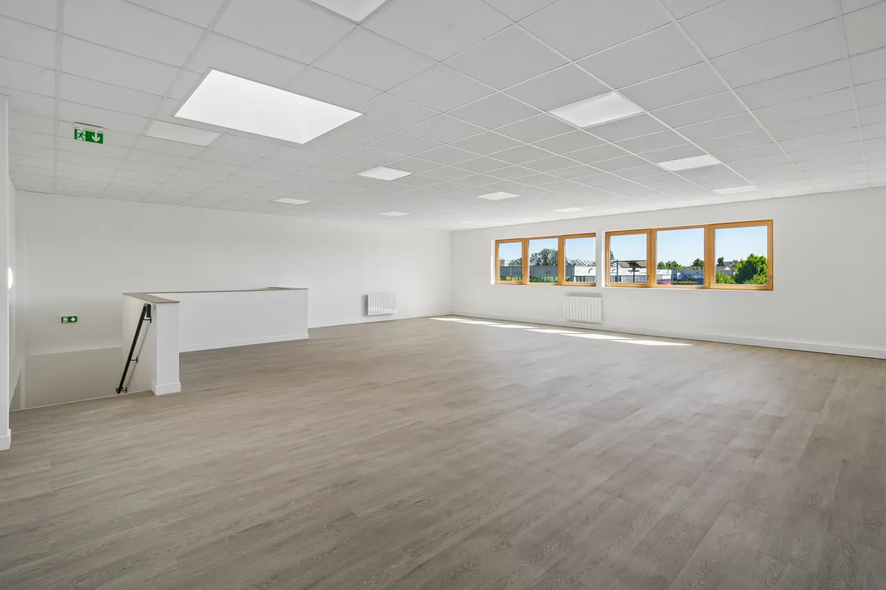 logistics - Activités / Bureaux À Louer - gallery - 5