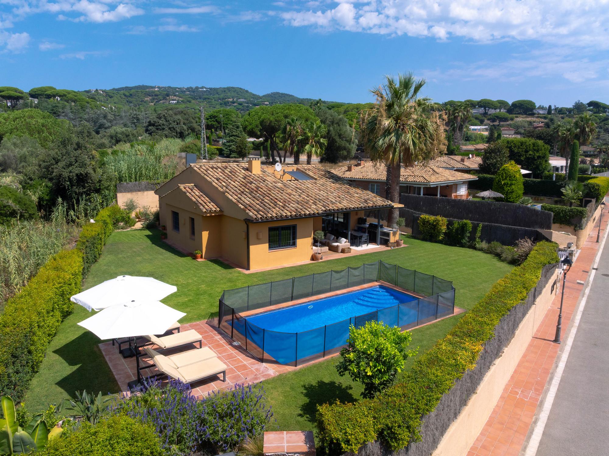 living - Casa / villa de 220m² en venta en Sant Vicenç de Montalt - featured