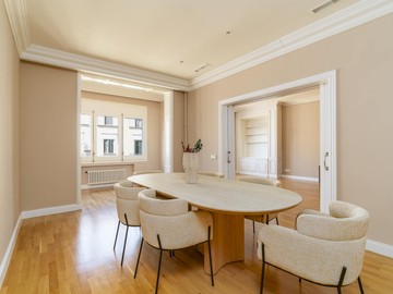living - Piso de 218m² en venta en Eixample Derecho, Barcelona - featured