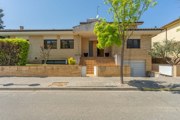 living - Casa / villa de 416m² en venta en Girona Centro, Girona - featured