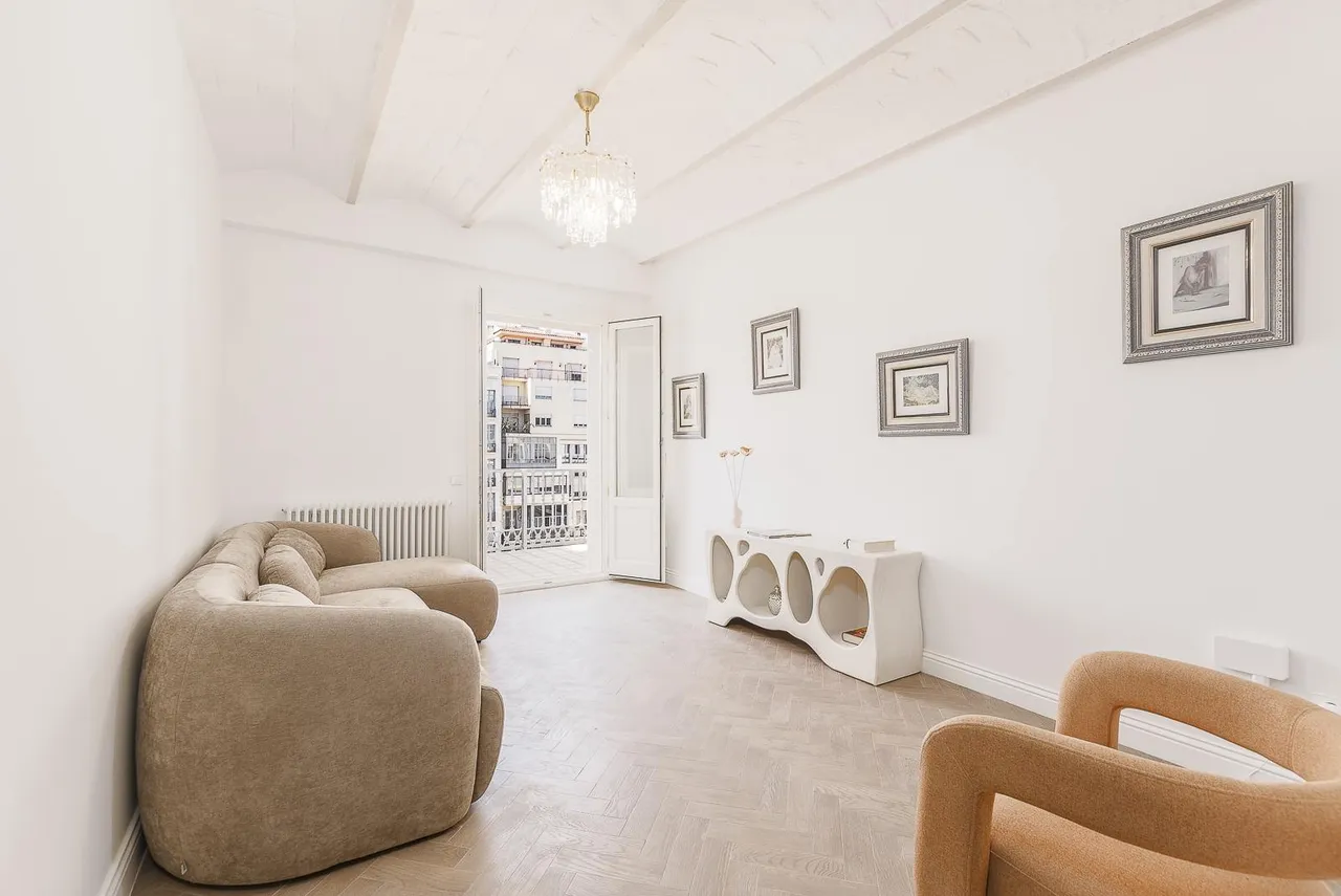 living - Piso de 119m² con 15m² terraza en venta en Eixample Derecho - gallery - 4