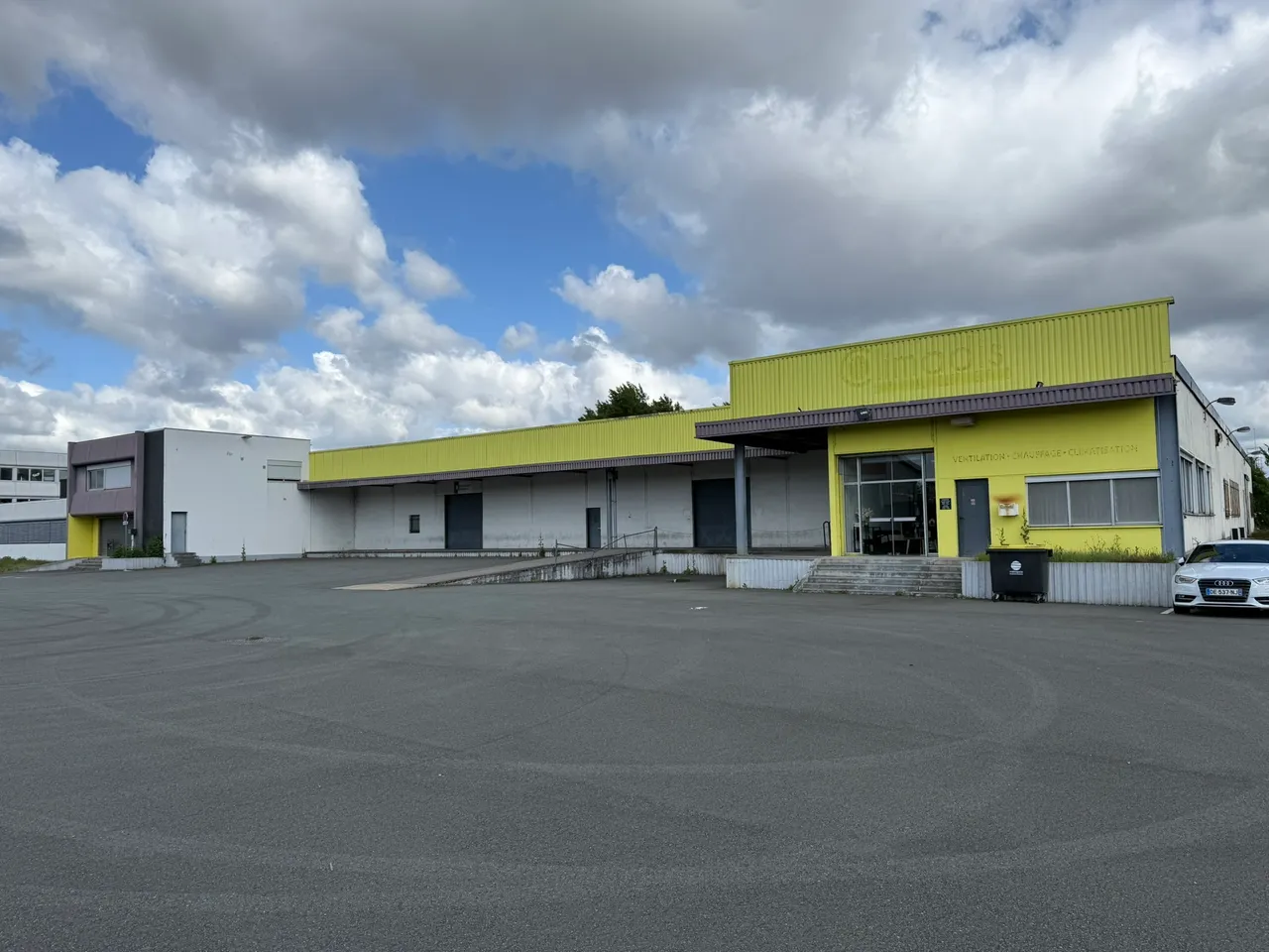 logistics - Light Industrial Premises / Offices For Rent - gallery - 2