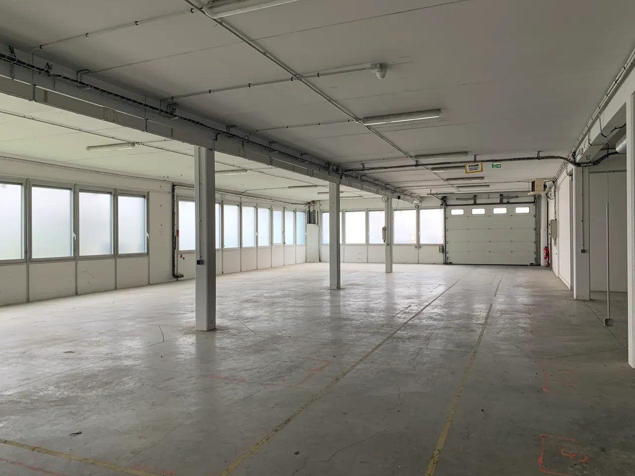 logistics - Light Industrial Premises / Offices For Rent - gallery - 2