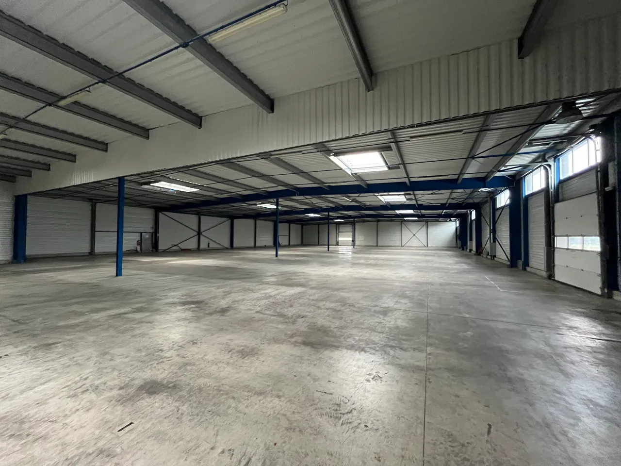 logistics - Activités / Bureaux À Louer - gallery - 3