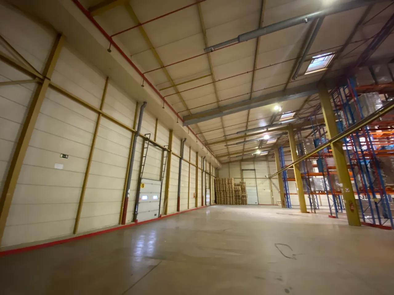 logistics - Logistics Warehouse For Rent - gallery - 5
