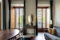 living - Piso de 85m² en alquiler en Malasaña, Madrid - gallery thumbnail - 8