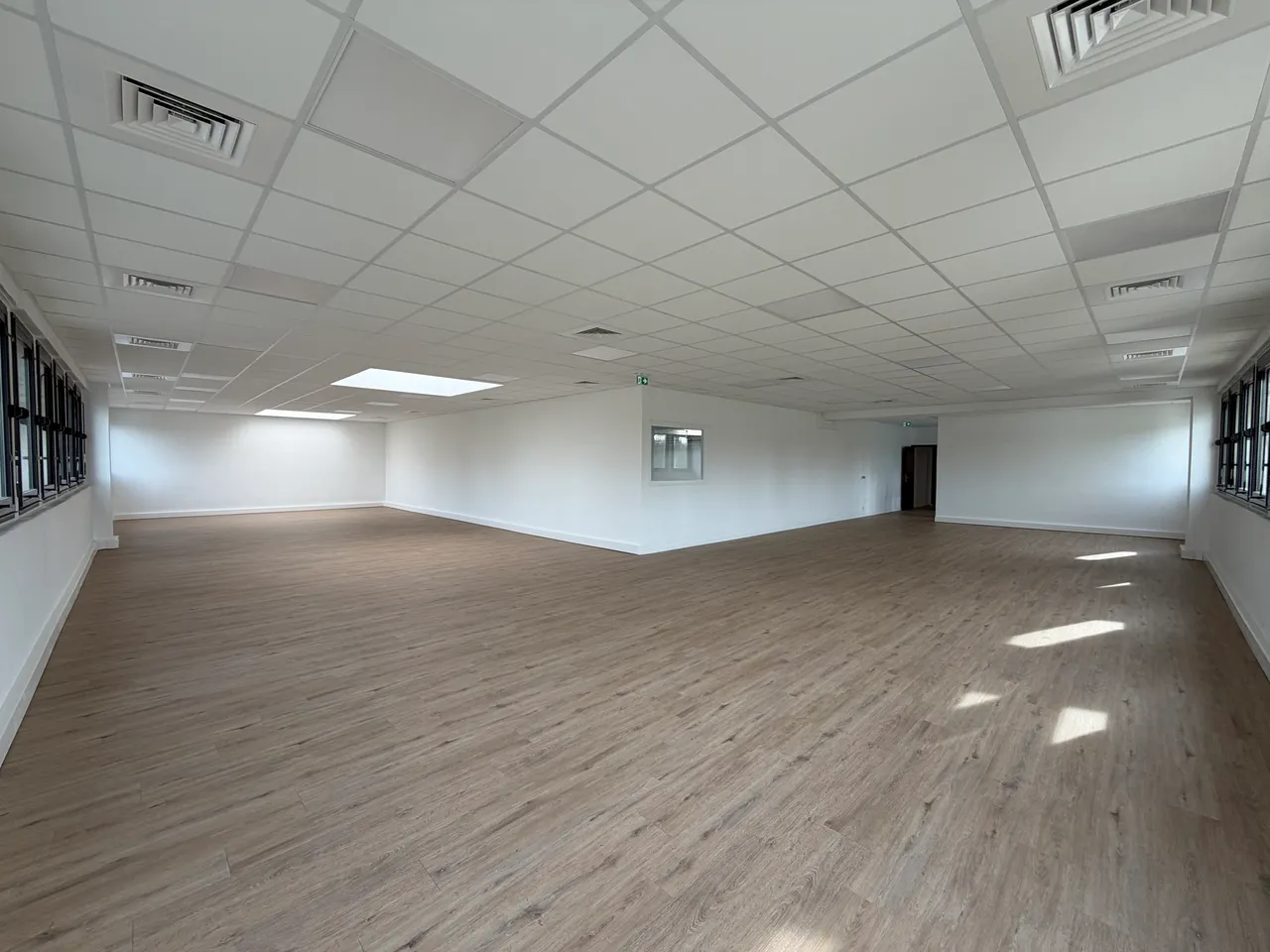 logistics - Light Industrial Premises / Offices For Rent - gallery - 6