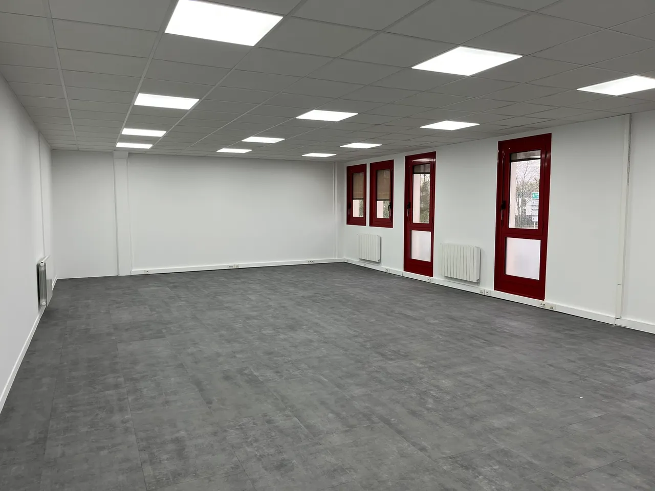 logistics - Local d’activités À Louer - gallery - 7