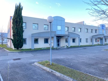 logistics - Activités / Bureaux À Louer - featured
