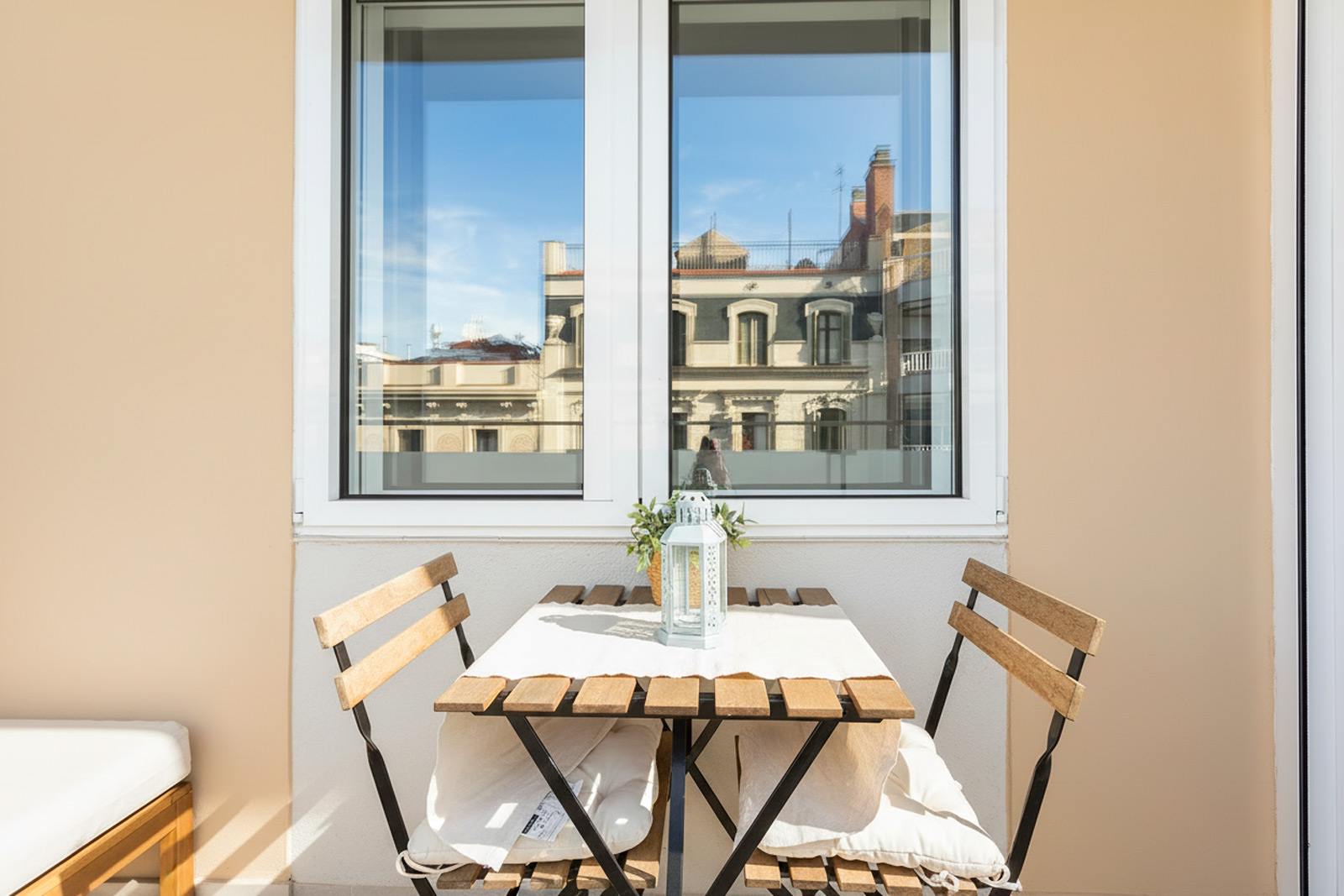 living - 83m² apartment for sale in Sant Antoni, Barcelona - gallery thumbnail - 4