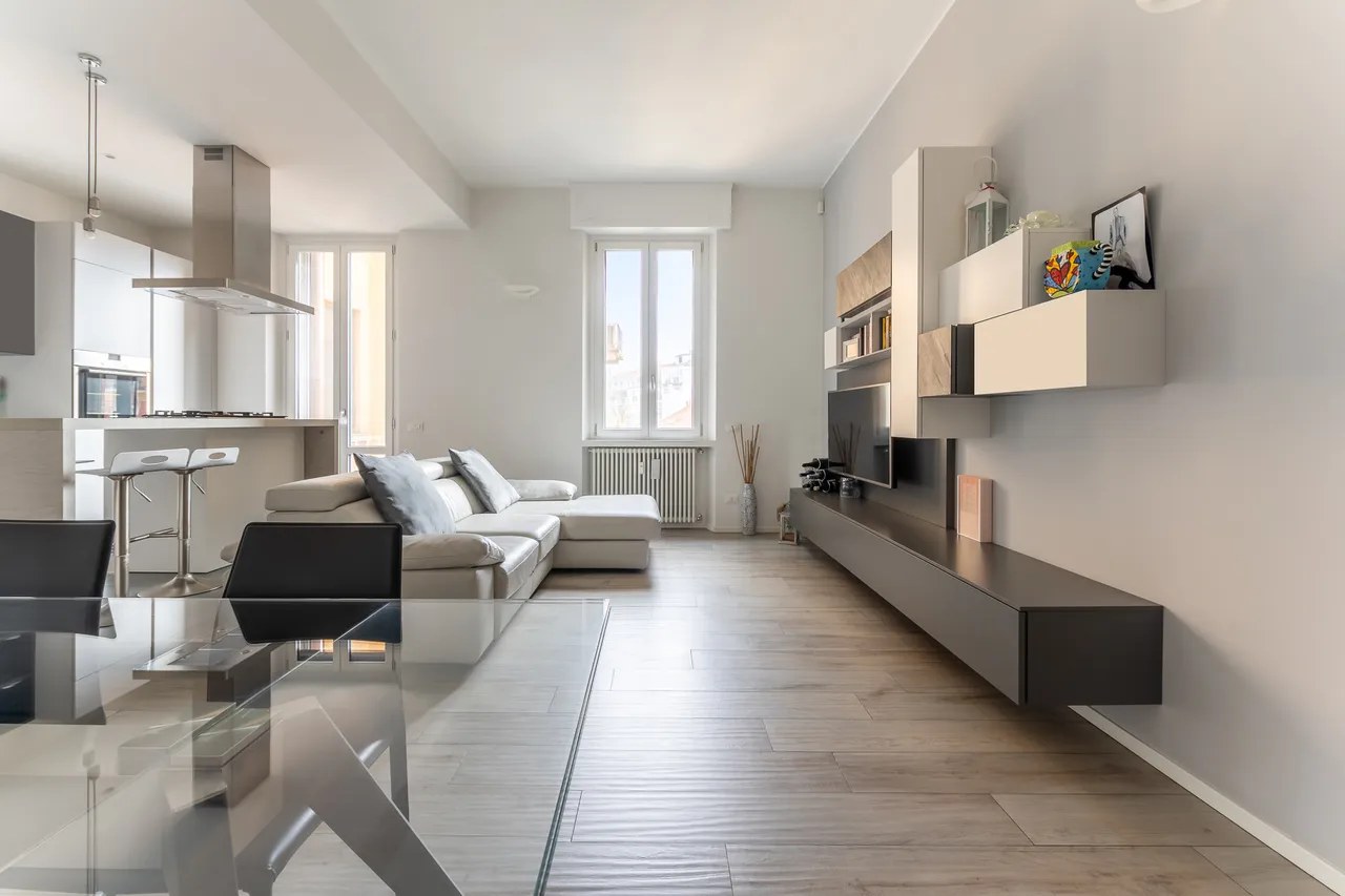 living - Three-room apartment for sale via Sardegna 59 Milano - gallery - 3