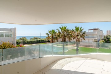 living - Piso de 142m² con 42m² terraza en venta en El Puig / Puebla Farnals - featured