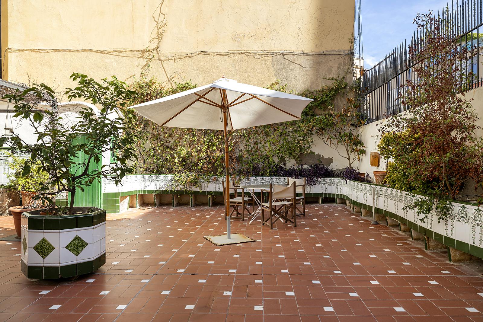 living - Piso de 197m² con 121m² terraza en venta en El Born - gallery - 10
