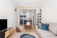 living - 83m² apartment for sale in Gótico, Barcelona - gallery thumbnail - 3