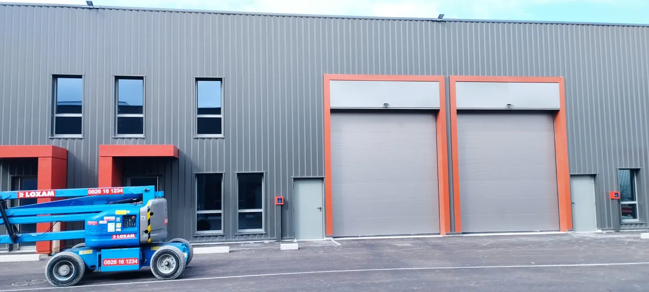 logistics - Light Industrial Premises / Offices For Rent - gallery - 2