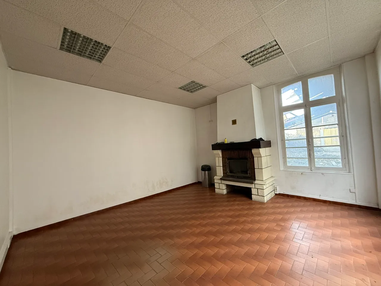 logistics - Mixed Light Industrial Premises / Offices For Sale - gallery - 8