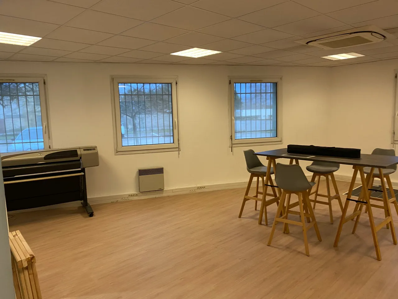 office - Offices For Rent - gallery - 2