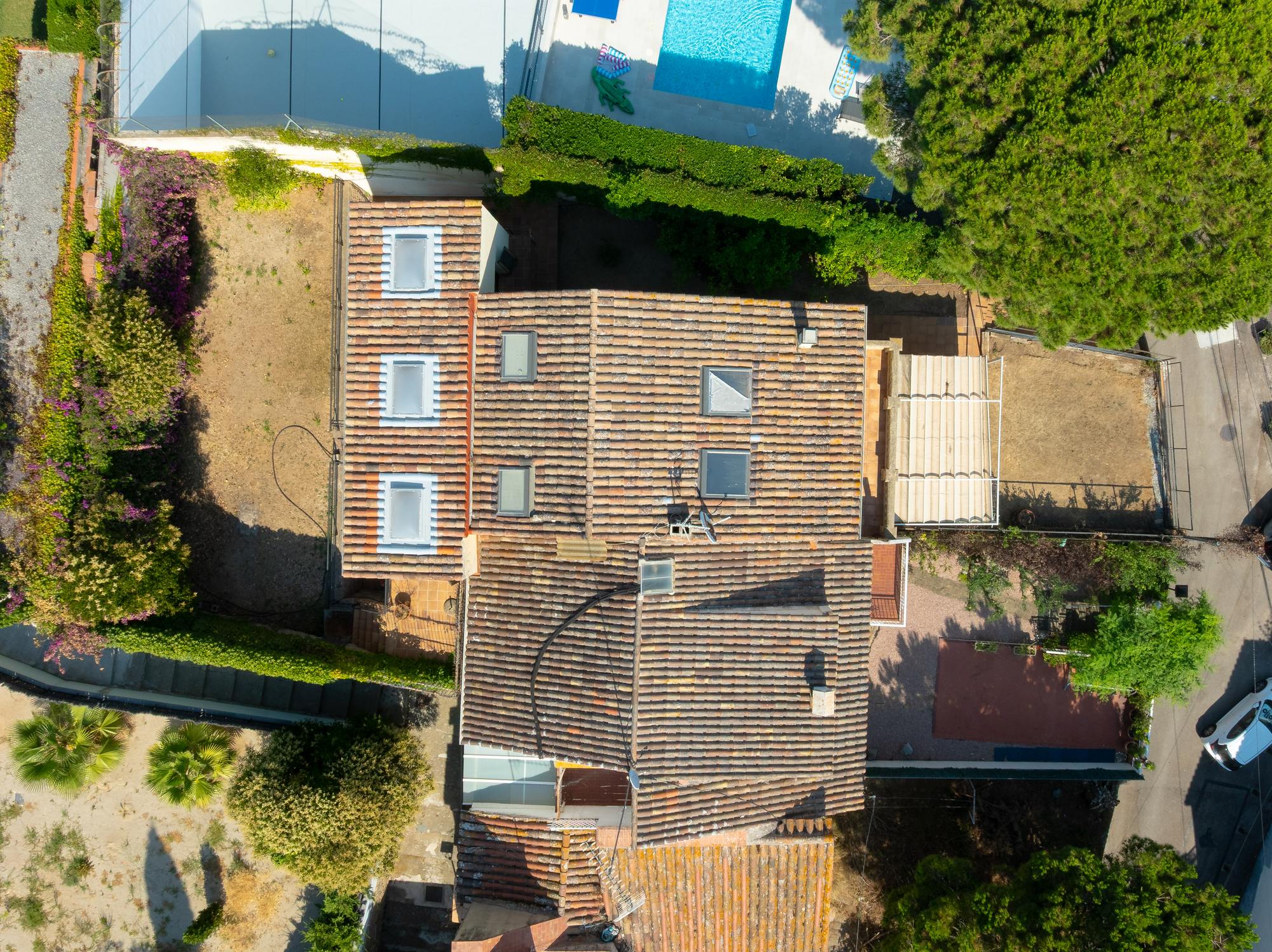 living - 279m² house / villa for sale in Premià de Dalt, Barcelona - gallery thumbnail - 5