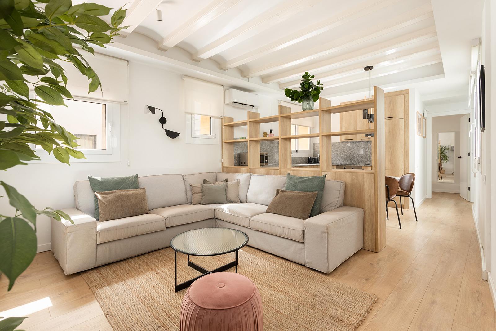living - 67m² apartment for sale in Gótico, Barcelona - gallery thumbnail - 2