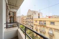 living - Piso de 136m² en venta en El Pla del Remei, Valencia - gallery thumbnail - 3
