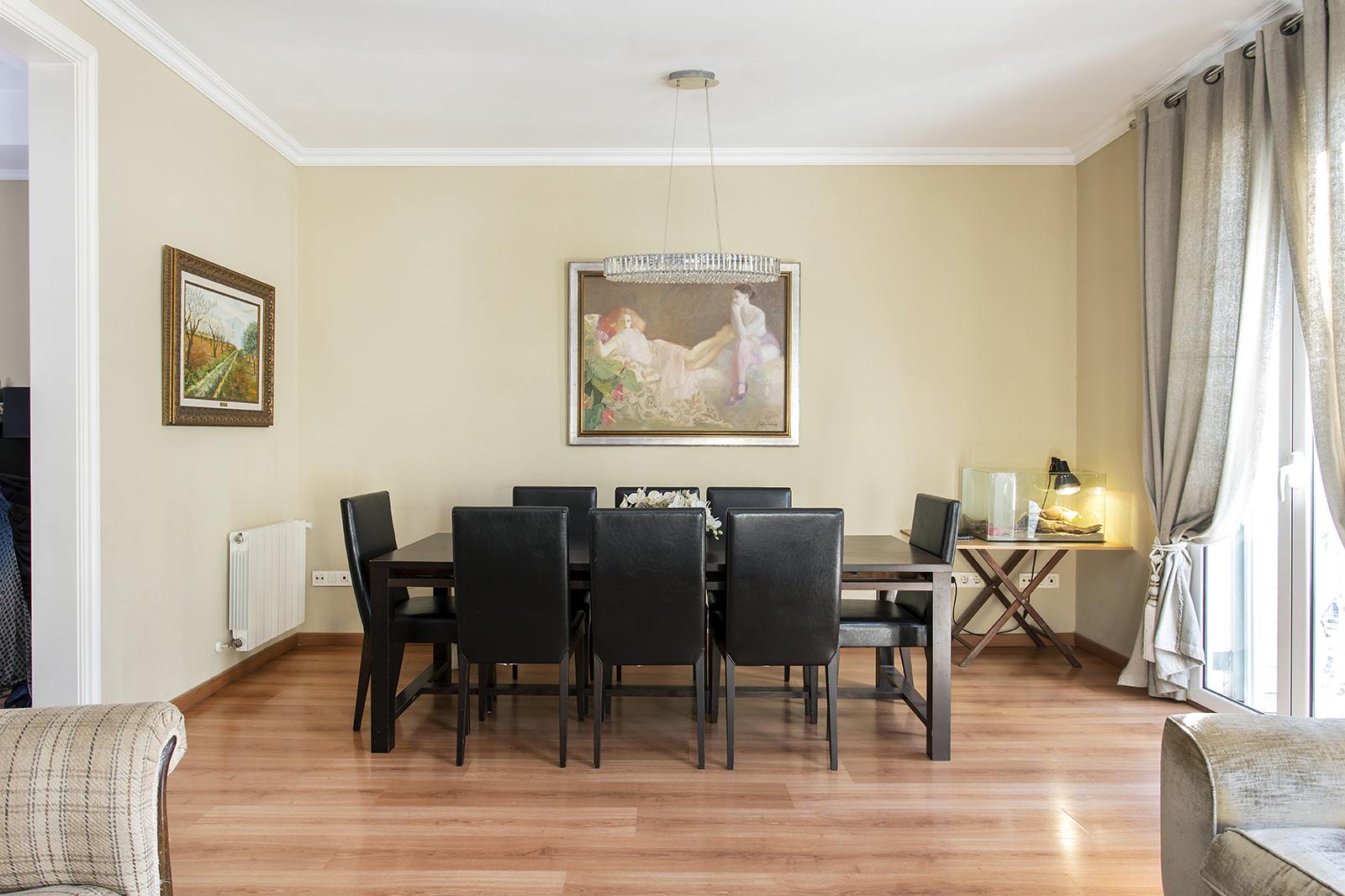 living - Piso de 130 m² en venta en Eixample Izquierdo, Barcelona - featured