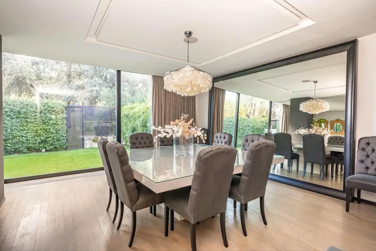 living - 480m² house / villa with 200m² garden for sale in La Moraleja Urbanización - gallery - 5