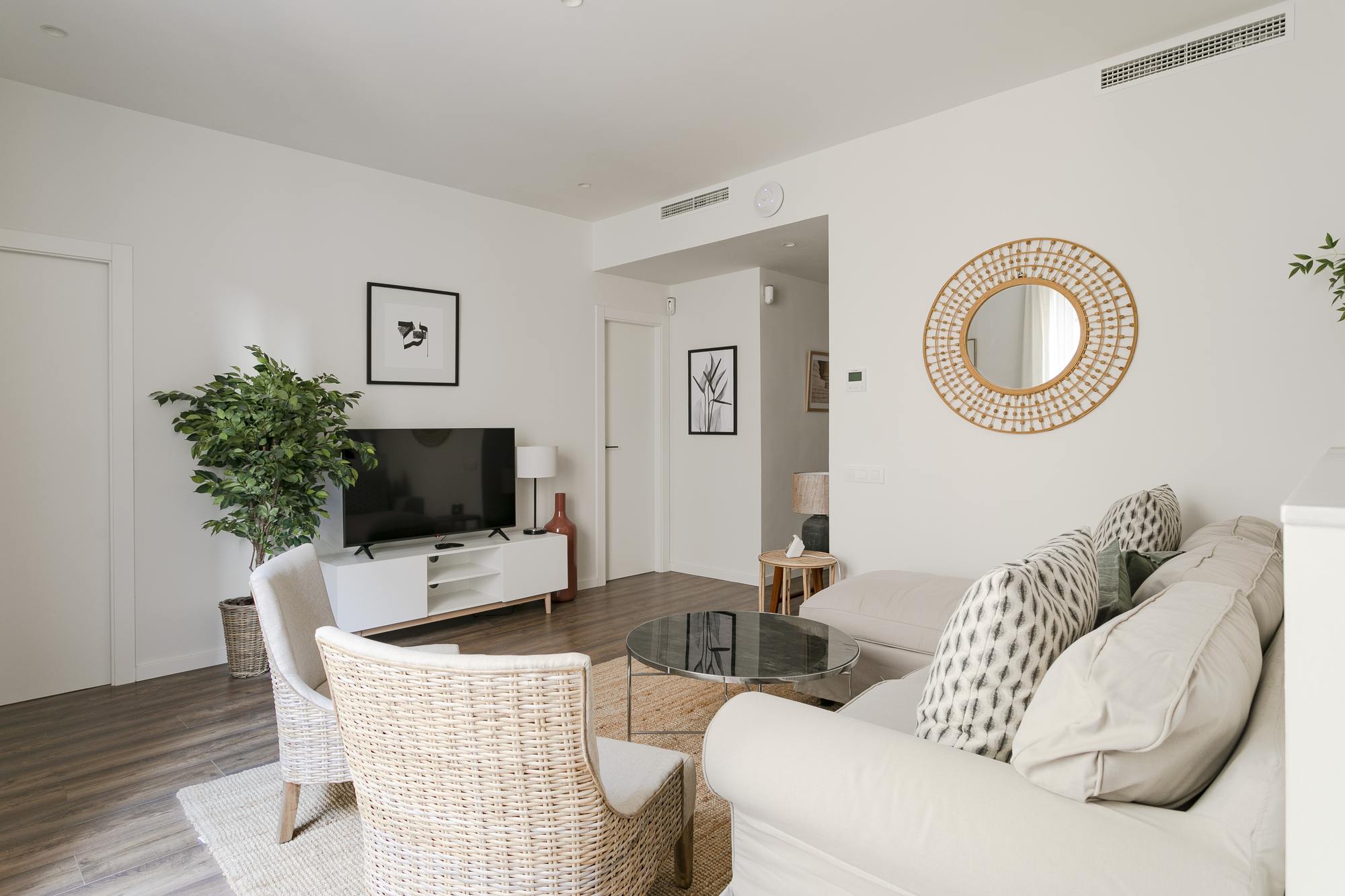 living - Piso de 84m² con 15m² terraza en venta en Gótico, Barcelona - gallery thumbnail - 3