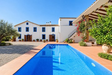 living - Casa rural de 436m² en venta en Penedès, Barcelona - featured