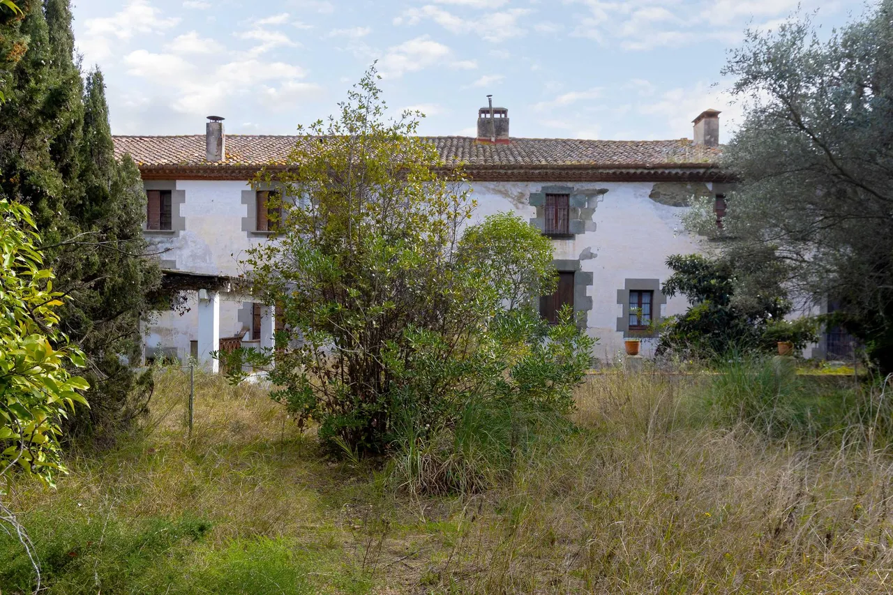living - Casa rural de 1,847m² en venta en Sant Andreu de Llavaneres - gallery - 2