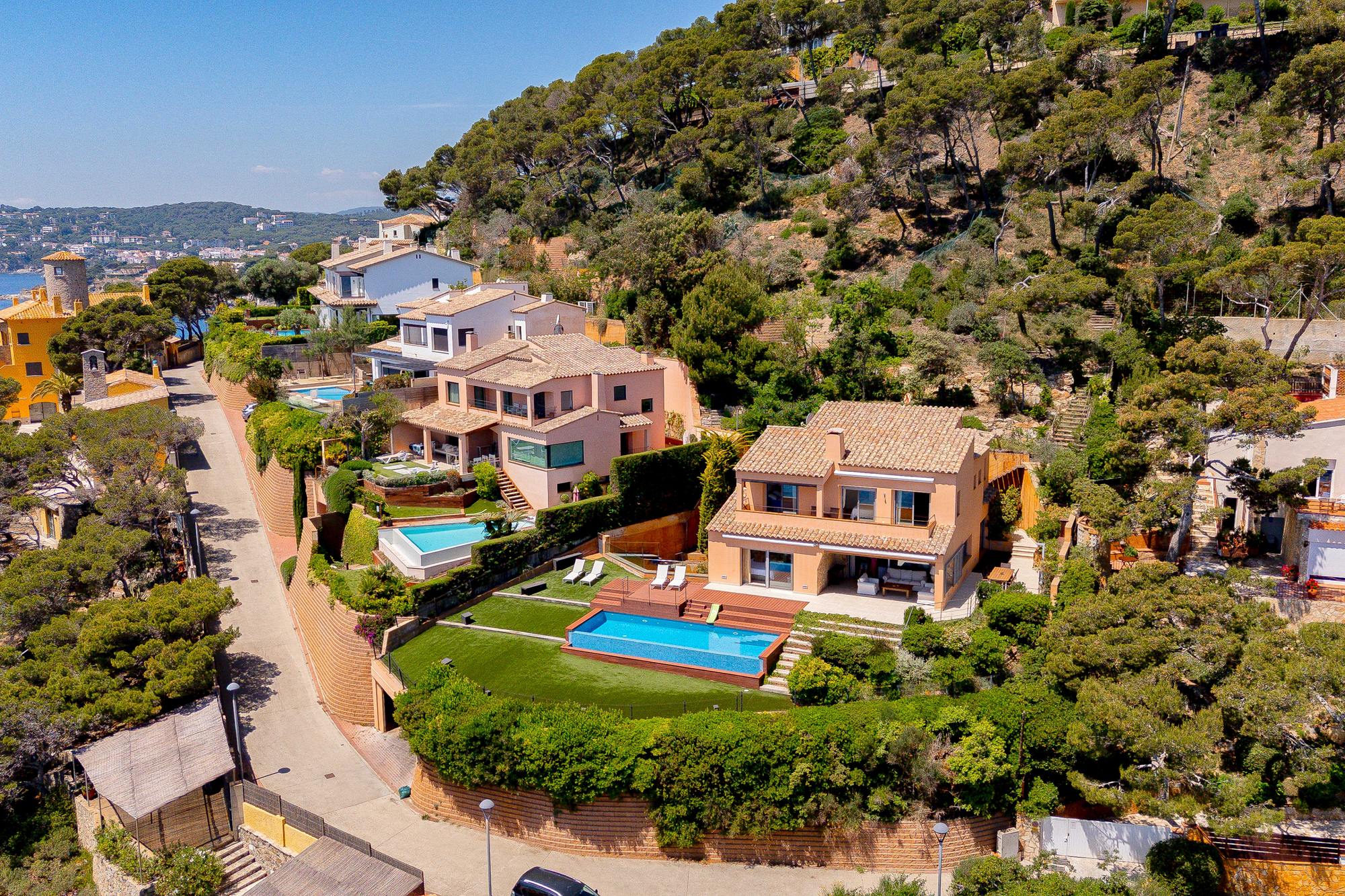 living - 458m² house / villa for sale in Llafranc, Costa Brava - gallery - 5