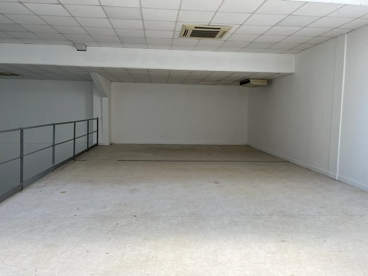 logistics - Light Industrial Premises / Offices For Rent - gallery - 5
