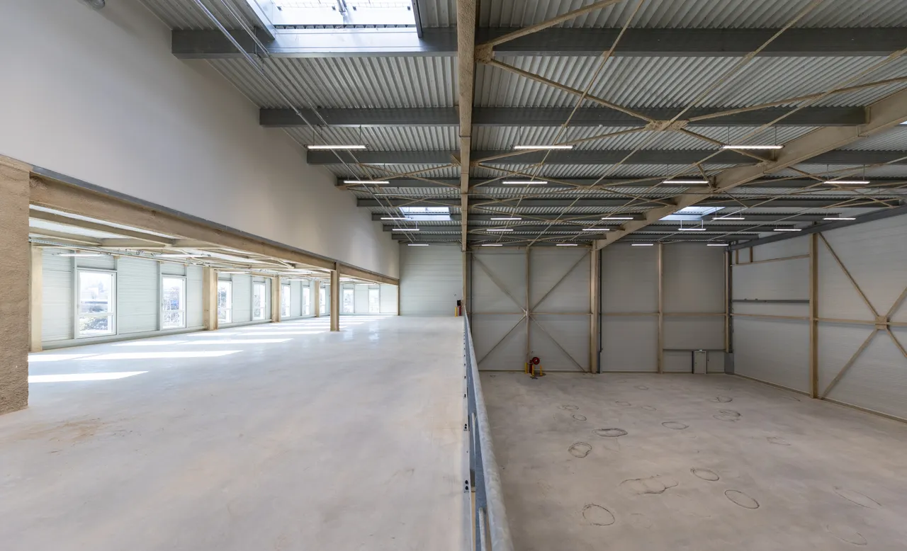 logistics - Light Industrial Premises / Offices For Rent - gallery - 8