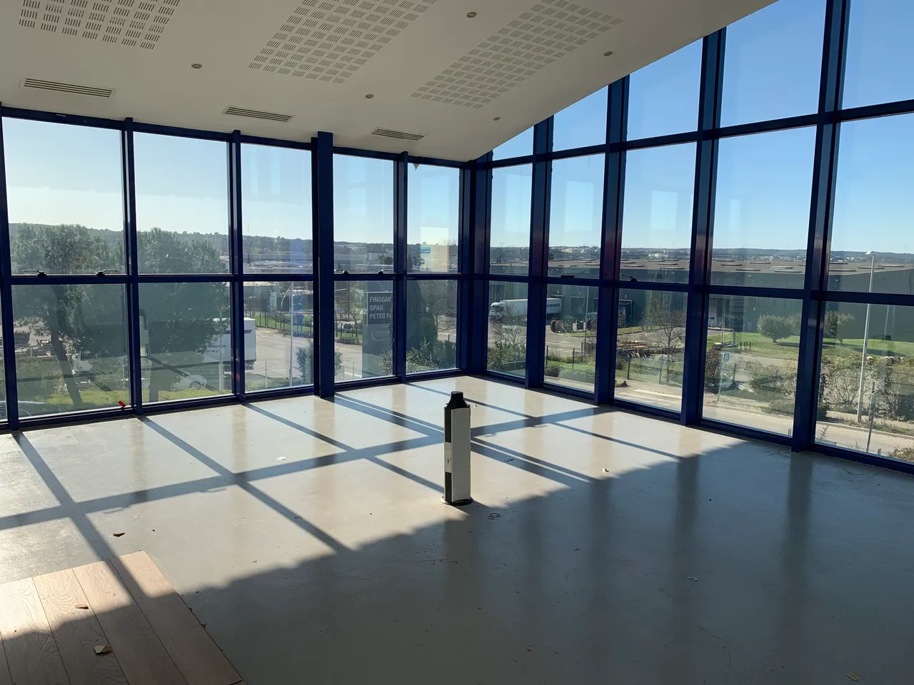 logistics - Entrepôt / Bureaux À Louer - gallery - 9