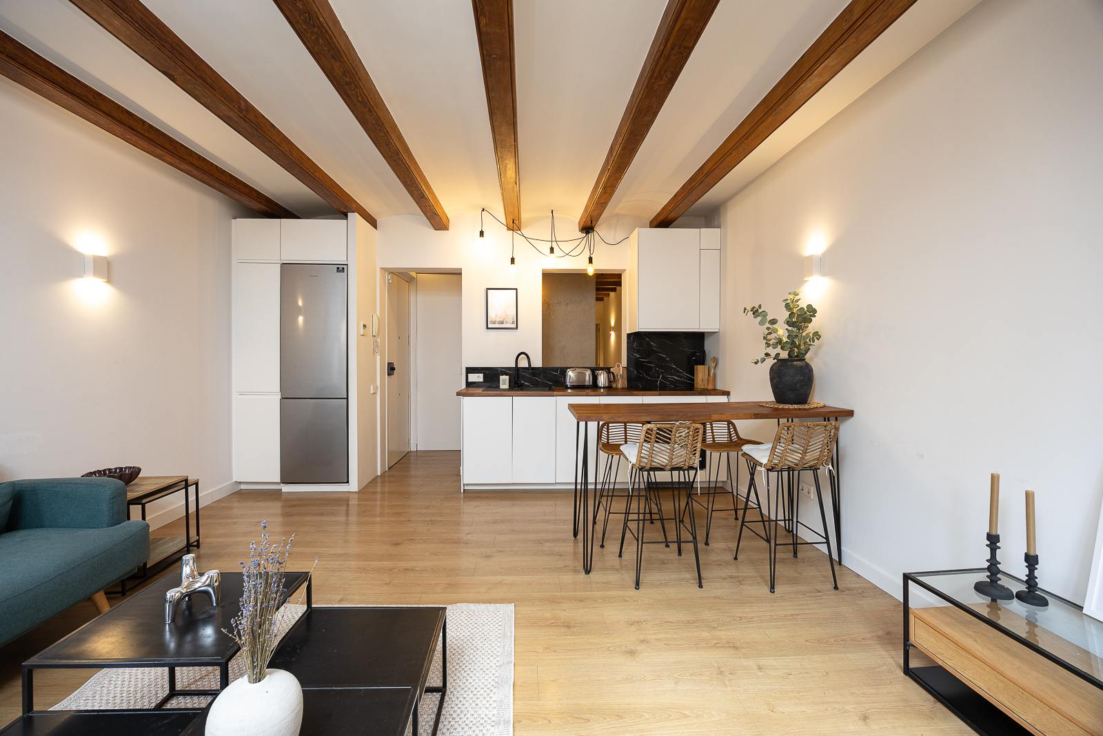 living - Piso de 78m² en venta en El Born, Barcelona - gallery thumbnail - 7