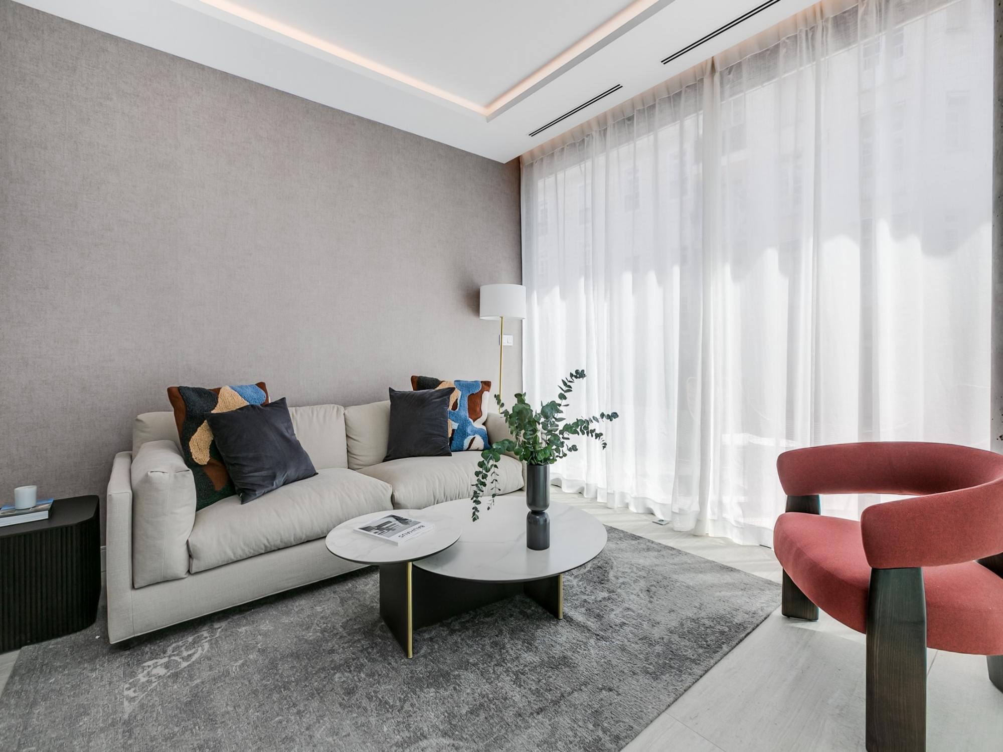 living - 125m² apartment with 15m² terrace for rent in Recoletos - gallery thumbnail - 10