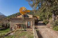 living - Casa rural de 775m² en venta en Pla de l'Estany, Girona - gallery thumbnail - 4
