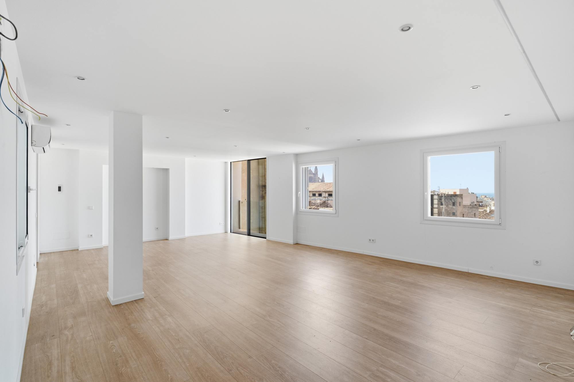 living - Piso de 180m² en alquiler en Palma de Mallorca - gallery thumbnail - 5