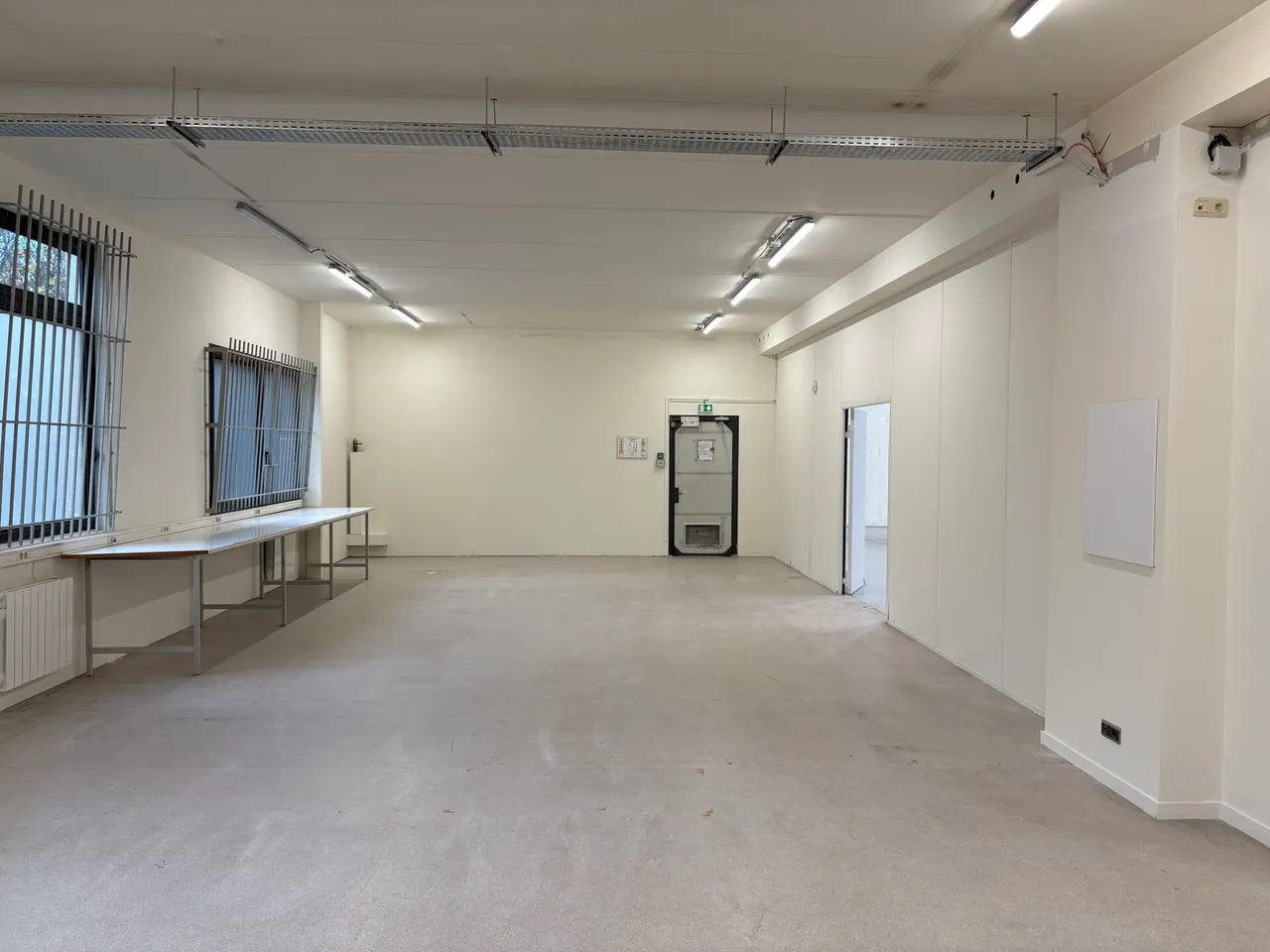 logistics - Light Industrial Premises / Offices For Rent - gallery - 8