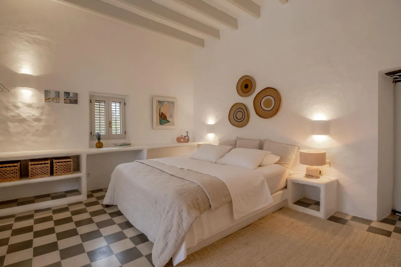 living - 878m² house / villa for sale in San Antonio - gallery - 9