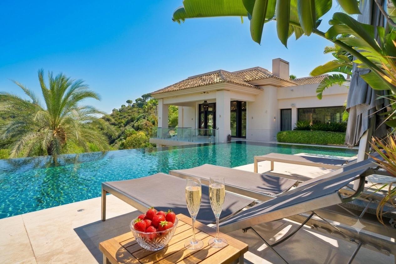 living - 1,691m² house / villa with 179m² terrace for sale in La Zagaleta - featured