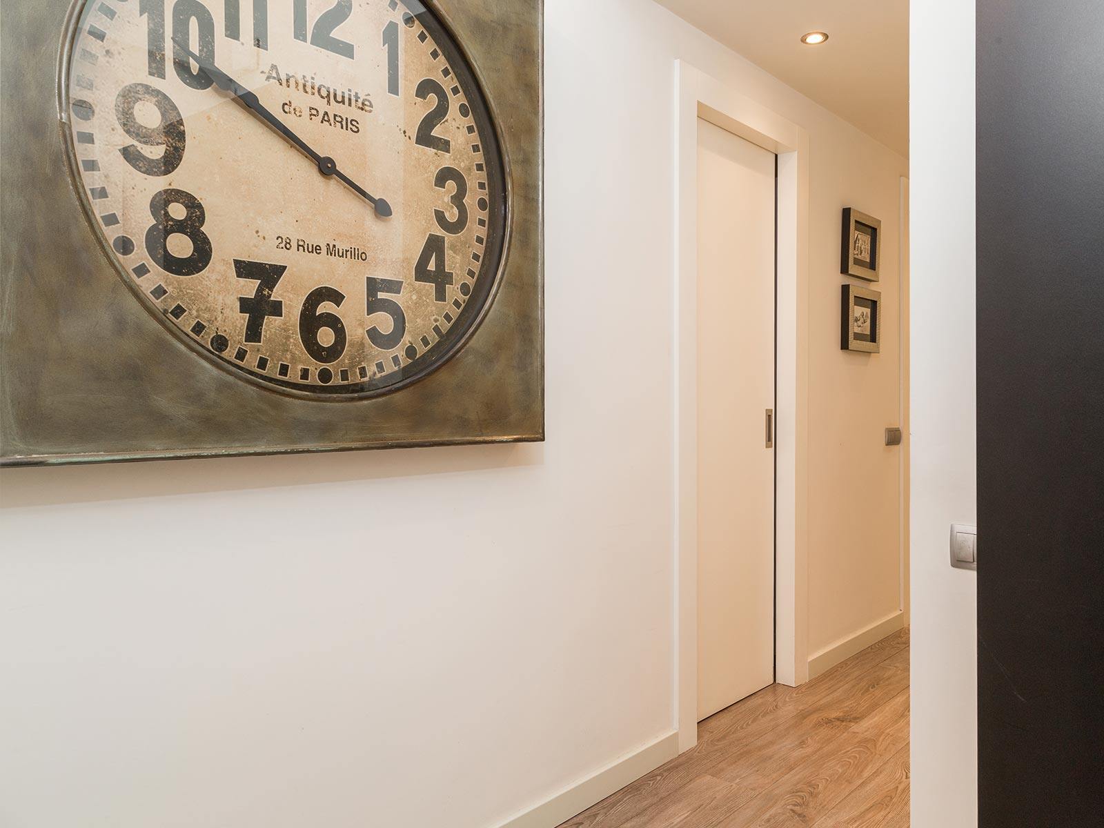 living - Piso de 90m² en venta en Sant Antoni, Barcelona - gallery thumbnail - 10