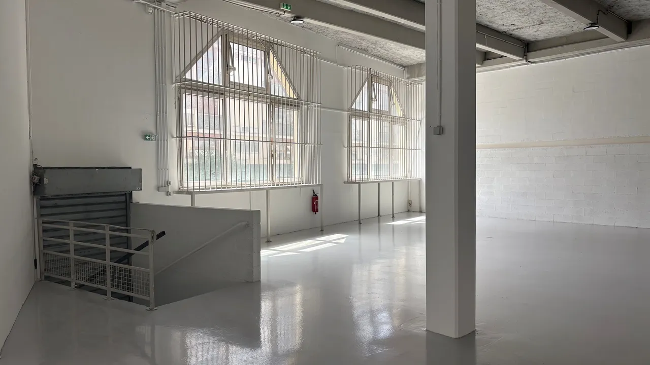 logistics - Entrepôt / Bureaux À Louer - gallery - 9