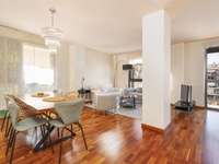 living - Piso de 105m² en venta en Eixample Derecho, Barcelona - gallery thumbnail - 2