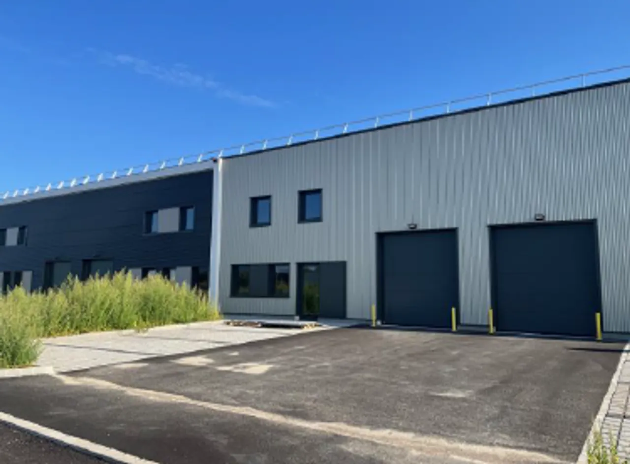 logistics - Activités / Bureaux À Louer - À Vendre - gallery - 5